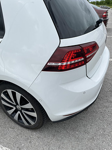 Volkswagen Golf 7 R (2 foto / 15)