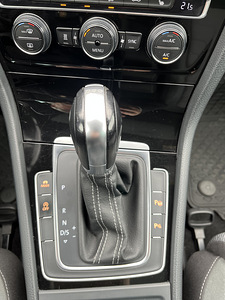 Volkswagen Golf 7 R (9 foto / 15)