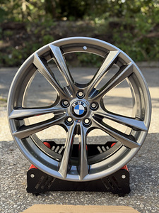 20" оригинальные диски BMW Style 303M разноширокие 5x120 (1 фото из 10)