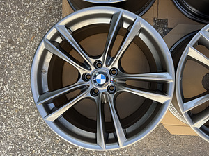 20" оригинальные диски BMW Style 303M разноширокие 5x120 (6 фото из 10)