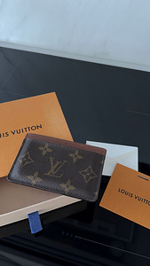 Louis Vuitton (2 фото из 8)
