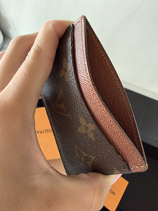 Louis Vuitton (6 фото из 8)