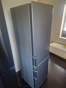 HISENSE KÜLMKAPP 180CM (2 foto / 3)