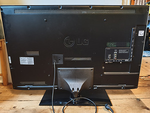 LG 42" (107 cm) Full HD teler — töökorras, pulti ei ole (2 foto / 6)