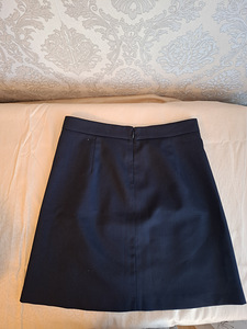 Tommy Hilfiger темно синяя юбка. Размер 4/ EU 32/ XS (2 фото из 7)