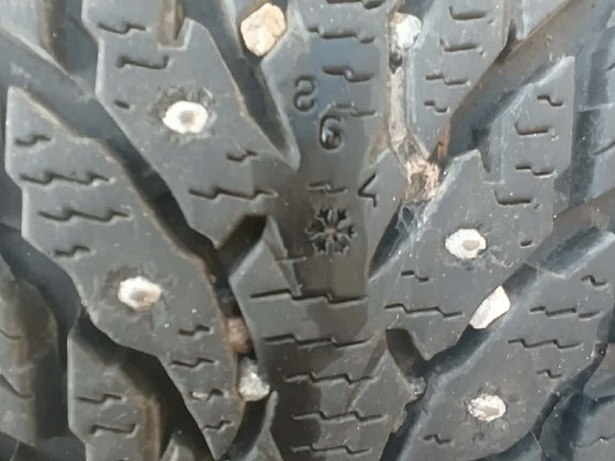 235 60 18 Nokian Hakkapeliitta 9 SUV на дисках 5x130