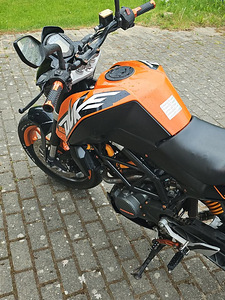 KTM Duke 125cc A1 ABS (2 foto / 6)