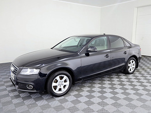 Audi A4 Comfortline 1.8 88kW (2 foto / 7)