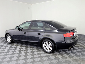 Audi A4 Comfortline 1.8 88kW (4 foto / 7)