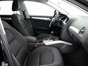 Audi A4 Comfortline 1.8 88kW (6 foto / 7)