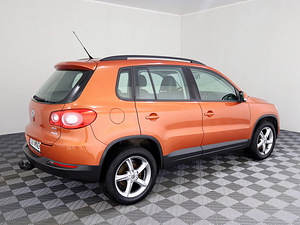 Volkswagen Tiguan Highline 1.4 110kW (3 foto / 7)