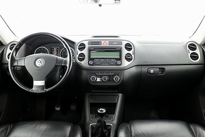 Volkswagen Tiguan Highline 1.4 110kW (5 foto / 7)