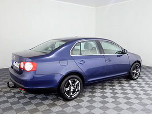 Volkswagen Jetta Comfortline 1.6 85kW (3 foto / 7)