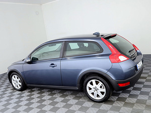Volvo C30 Momentum ATM 2.0 D4 100kW (4 фото из 7)