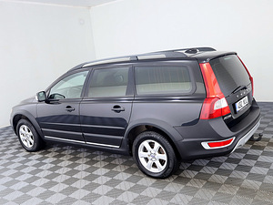 Volvo XC70 Summum AWD ATM 2.4 D5 136kW (4 фото из 7)