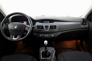 Renault Laguna Comfort 2.0 dCi 96kW (5 фото из 7)