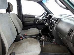Mitsubishi L200 Pickup 2.5 Di-D 73kW (6 фото из 7)