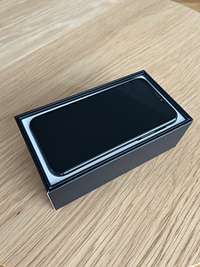 iPhone 11 Pro с новым аккумулятором (1 фото из 2)