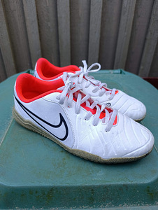 NIKE spordijalanõud S38,5 (2 foto / 6)