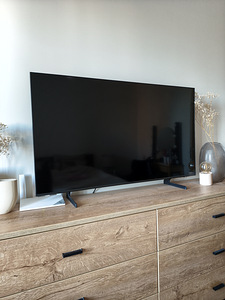 Samsung 4K Smart TV QLED Q60CA 50" (1 foto / 2)