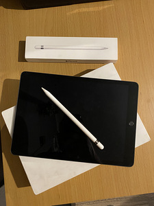 iPad 8 + Apple Pencil (1 фото из 2)