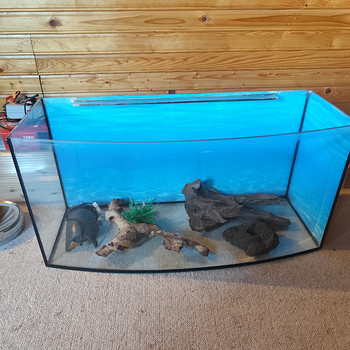 Akvaarium 120l