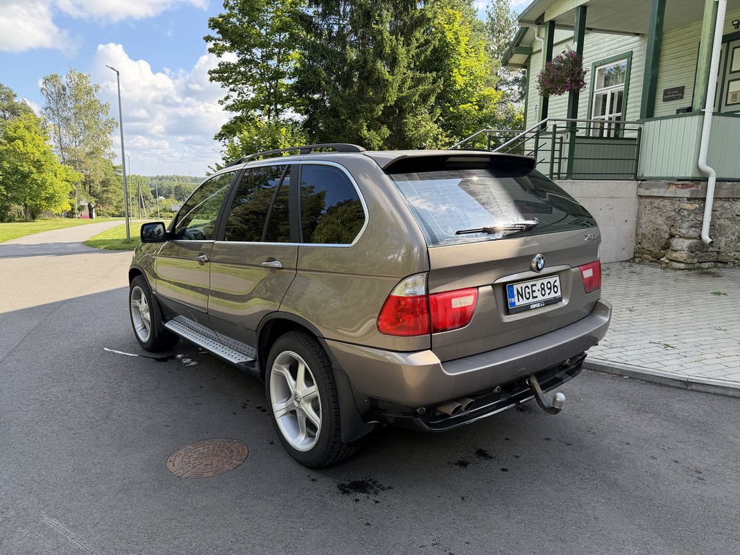 M/V BMW e53 4.4i facelift