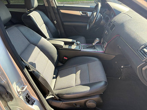 MERCEDES-BENZ C 220 CDI (7 foto / 8)
