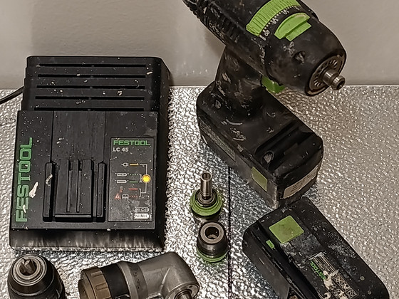 Akukruvikeeraja Festool