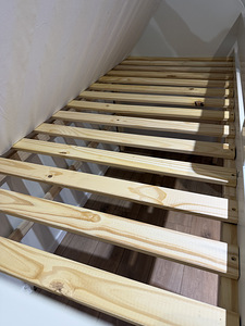Продаётся кровать 90×200 см (2 фото из 3)