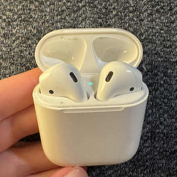 AirPods 2