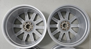 ​5x112 20"ET 33 Audi Q7/Q8 OEM Uueväärsed! (6 foto / 10)