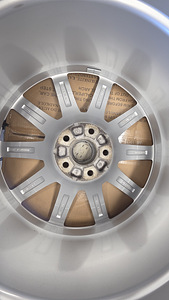 ​5x112 20"ET 33 Audi Q7/Q8 OEM Uueväärsed! (9 foto / 10)