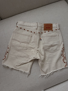 Šortsid Levi’s 501 (2 foto / 10)