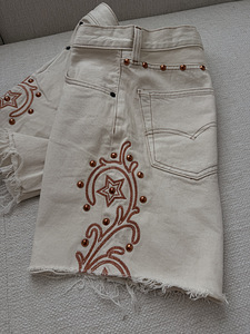 Šortsid Levi’s 501 (5 foto / 10)