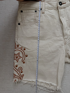 Šortsid Levi’s 501 (9 foto / 10)