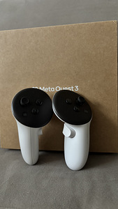 Oculus Quest 3 (2 foto / 5)
