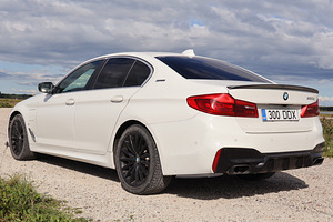 BMW 530e (4 фото из 9)