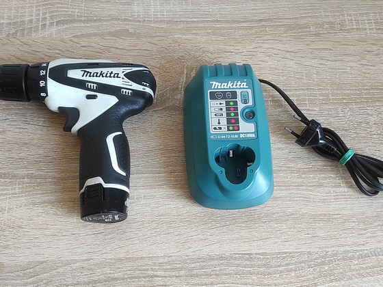 Makita DF330D puurtrell akukruvikeeraja trell. Kruvikeeraja