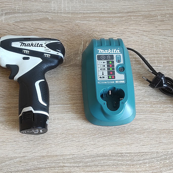 Makita DF330D puuritrell akukruvikeeraja trell. Шуруповерт