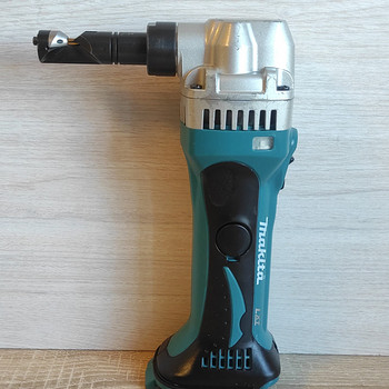 Makita DJN161 metallikäärid plekilõikur. Ножницы по металлу