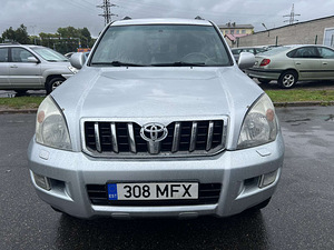 TOYOTA LAND CRUISER 120 (2 фото из 9)