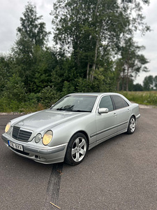 Mercedes-Benz W210 (1 фото из 8)