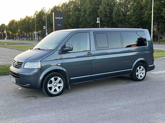 VOLKSWAGEN CARAVELLE