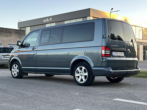 VOLKSWAGEN CARAVELLE (6 фото из 12)