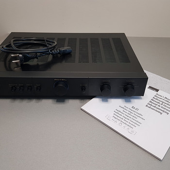 ROTEL RA-01 Stereo amplifier