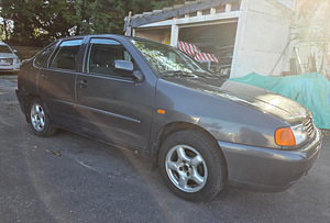 VOLKSWAGEN POLO CLASSIC (2 фото из 8)