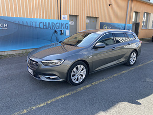 Opel Insignia (1 фото из 12)