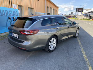 Opel Insignia (4 фото из 12)