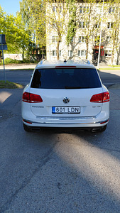 Volkswagen Touareg (2 фото из 14)
